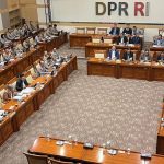 Strategi Baru Parlemen, Rapat Tanpa Snack Dan Listrik Mati