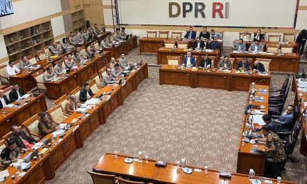 Strategi Baru Parlemen, Rapat Tanpa Snack Dan Listrik Mati