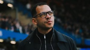 Liam Rosenior Tegaskan: ‘Perbaiki Disiplin Atau Di Coret Dari Tim’