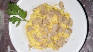 Tajarin al Tartufo Bianco d'Alba: Pasta Super Tipis Asal Italia