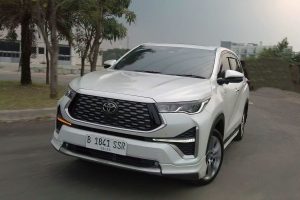 Toyota Innova Zenix Hybrid Sukses Jadi MPV Paling Laris Di 2026