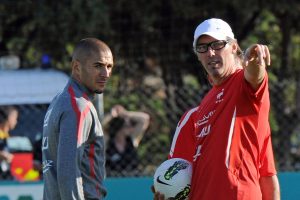 Laurent Blanc Desak Al-Ittihad Rekrut Bek Tengah Kelas Dunia