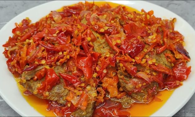 Menikmati Dendeng Batokok Lambok Minang Berbalut Sambal