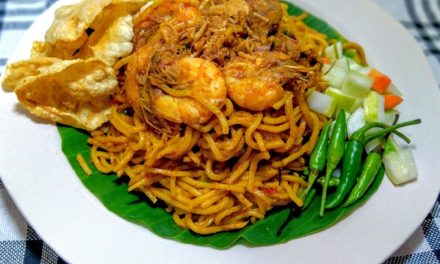 Mie Aceh Daging Sapi: Kelezatan Mi Berbumbu Rempah Pekat