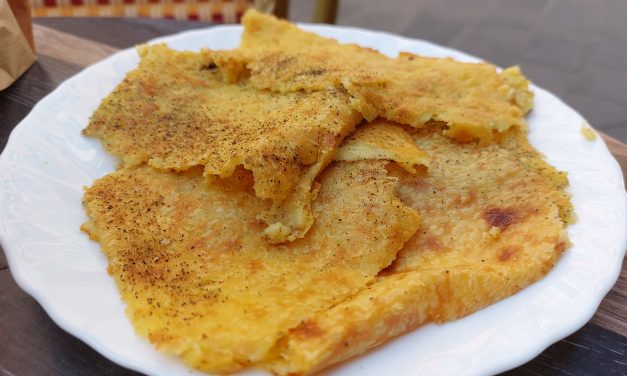 Mengenal Socca Prancis: Lempeng Roti Kacang Arab Panggang
