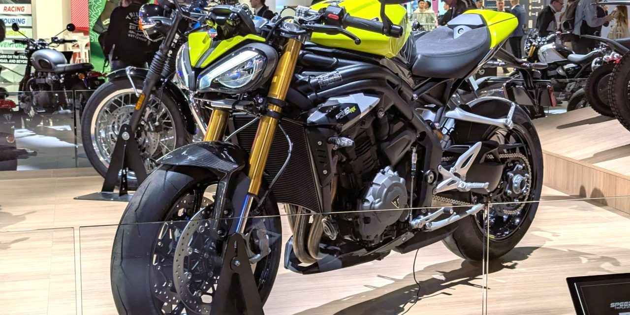 Triumph Speed Triple 1200 RX: Usung Sasis Balap Elektronik