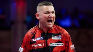 Nathan Aspinall Fokus Menjaga Lemparan Jelang Laga Krusial