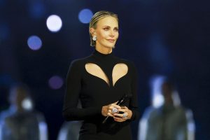 Inisiatif Charlize Theron Himpun Dana Bencana Lewat Gala Megah